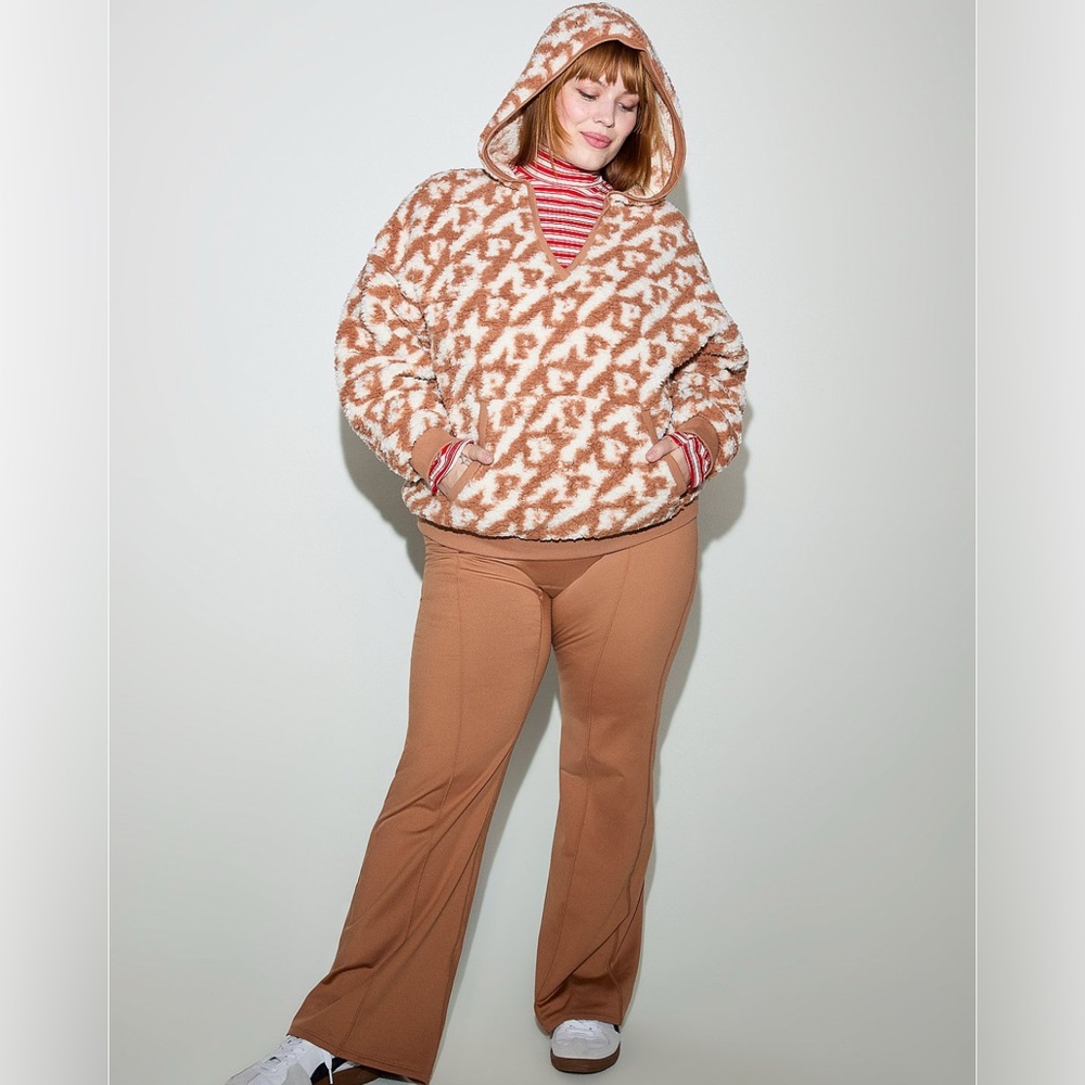 Victoria’s Secret Pink Cozy Fleece Pullover Hoodie-White Shell/Toffee Logo Sz.M - Picture 4 of 5